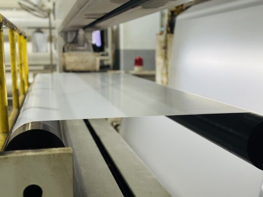 透明な色 PET熱ラミネーションフィルム 高度な透明度と多重エクストルーション処理 プロの用途