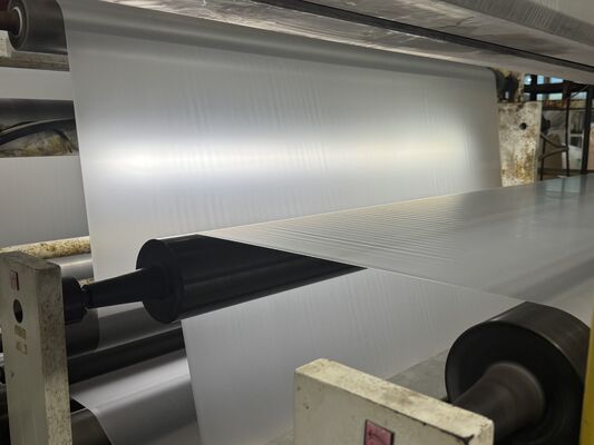 耐久性のある包装のために,カスタマイズ可能な紙コアと温度耐性最大130°Cを持つ光り輝くPET熱ラミネーションフィルム