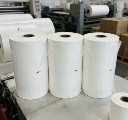 双面処理 潤し防止と多重挤出プロセスを備えた光り輝くラミネーションフィルム