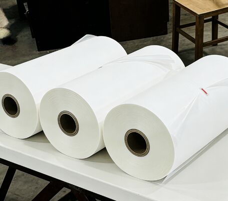 耐久性のある包装のために,革質感と95-105ミクロン厚さの100%EVAから韓国の光り輝くラミネーションフィルム