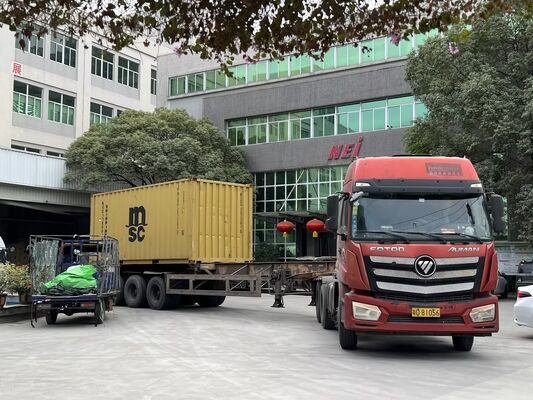 パーソナライズされた金属化PETフィルム,熱耐性 110°Cまで,平らな反射表面