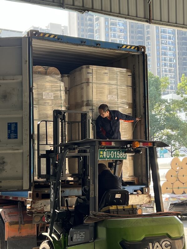 デジタル印刷の保護を強化するために,白色アデシブ・グランスラミネートフィルム25-125ミクロン厚さ