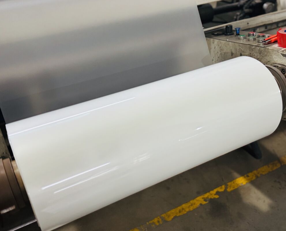 柔らかい硬さ 透明な光り輝くラミネーションフィルム